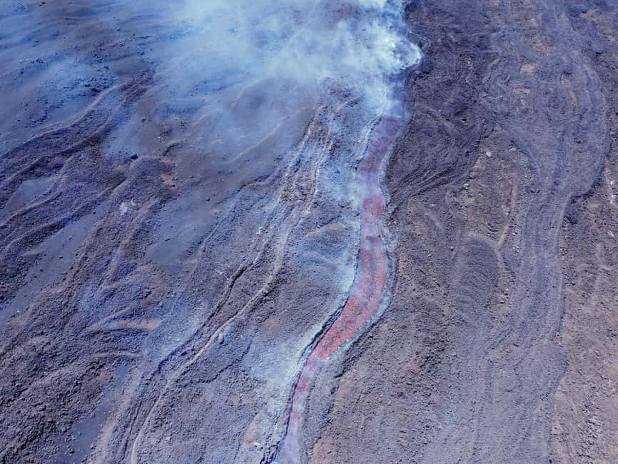 Etna: Trekking to the summit craters at 3340 meters - Navigating the Volcano: From the Crater to the Lava Flow