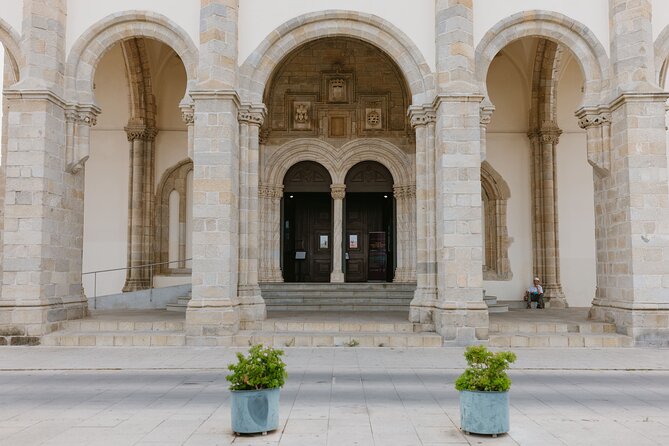 Évora, medieval village Monsaraz & Wine Tasting - Exploring the Medieval Village of Monsaraz