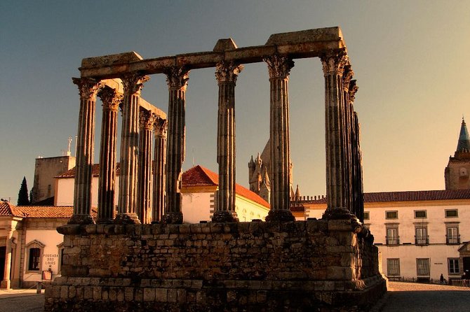 Evora Private Full Day Tour from Lisbon - From the Old Town to the Roman Temple