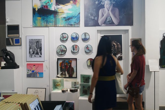 Exclusive gallery walk in Barcelonas art district - Visiting Local Galleries and Underground Artist Studios