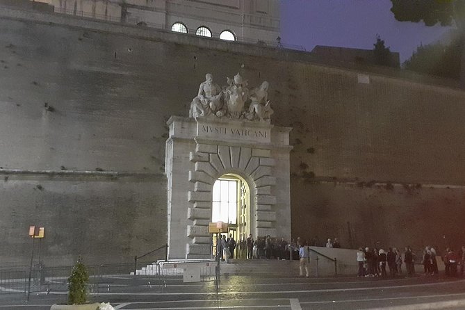 Exclusive Guided tour : Vatican Museum,Sistine Chapel & Basilica - Michelangelo’s Masterpieces in the Sistine Chapel