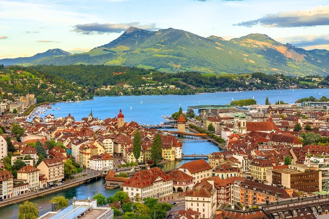 Exclusive Panoramic Train Journey though the Heart of Swiss - Starting in Zurich with a Comfortable Transfer
