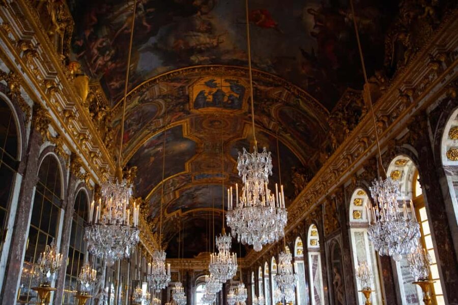 Excursion to discover the Versailles Monarchy - Efficient Pickup and Transportation from Paris