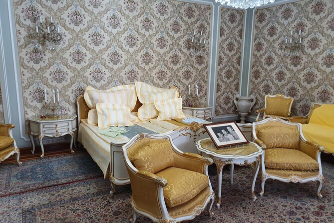 Executive 4 Hours Shared Bucharest City Tour - Small Group Tour - MAX 5 Persons - Exploring Victory Avenue and Its Contrasts