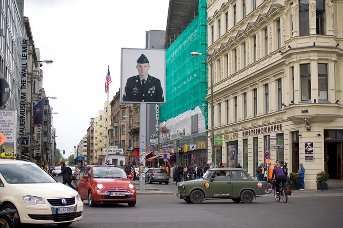 Explore Berlin Shore Excursion: Top Attractions Private Tour from Warnemuende - Art and History at the East Side Gallery