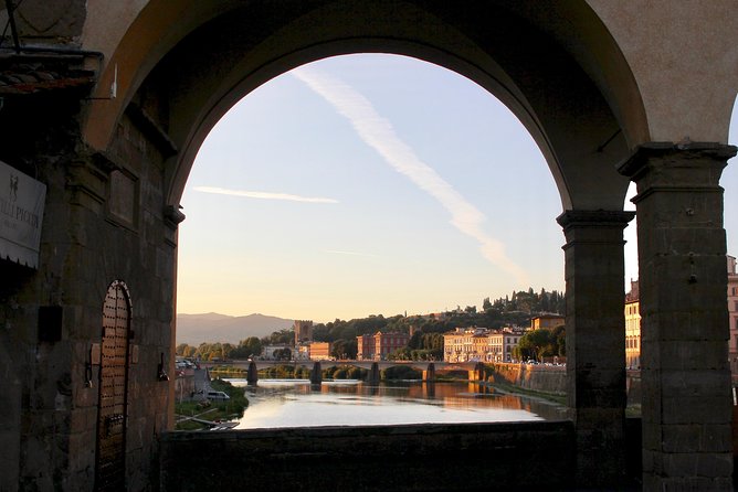 Explore Florence in 60 minutes with a Local - Crossing the Iconic Ponte Vecchio