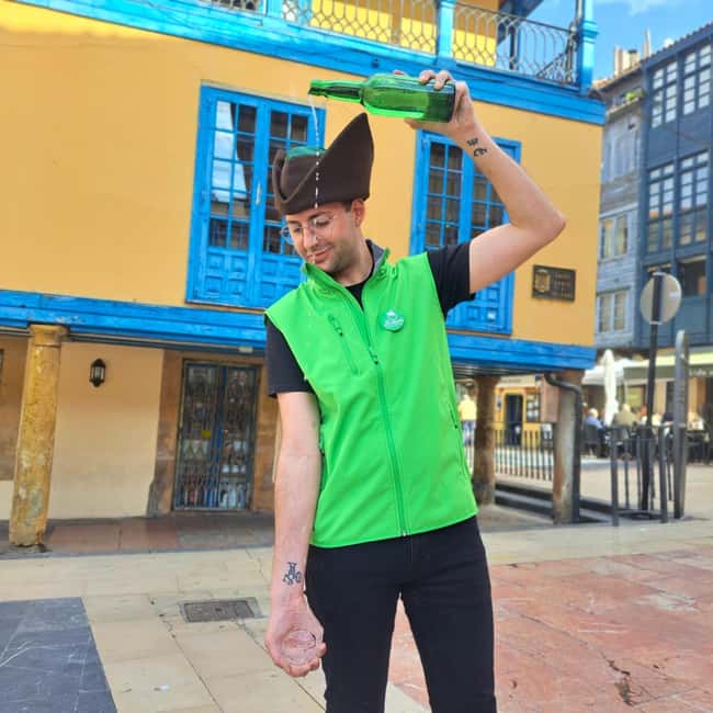 Explore Oviedo's historic center - Starting at the Heart of Oviedo: The Meeting Point