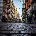 Explore Urban Art in Naples' Vibrant Spanish Quarter Streets - Setting the Scene: The Spanish Quarter’s Unique Atmosphere