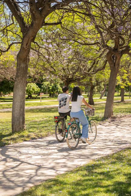 Express Bike Tour: History of Valencia + Paella at a Local Restaurant - Exploring Valencia’s Historic Center