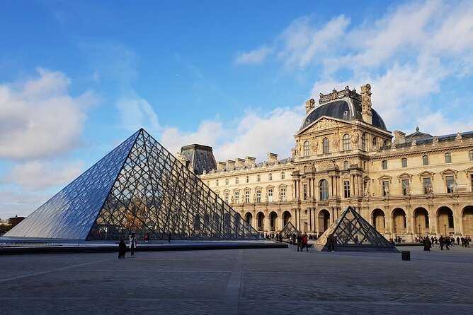 Fabuleux Guided Tour Through the Louvre Museum with Reserved Access - Inside the Louvre: From Ancient Sculptures to Renaissance Paintings