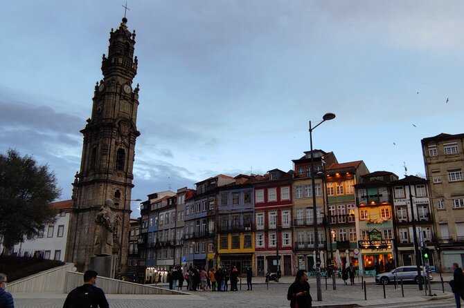 Fado Tour with Guide, Dinner & Live Show in Porto - The Intimate Group Size and Personalized Approach
