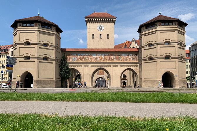 Fall in Love with Munich in a Private Old Town Walking Tour - Exploring Dürnbräugasse and the Oldest Tavern