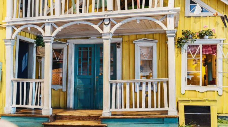 Family Walking Tour of Stockholm's Old Town, Junibacken - Meet Your Guide in Front of Järntorgsbrunnen