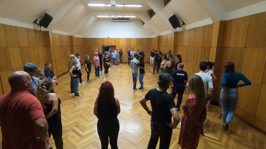Faro: Dance Private or Group Lessons (Salsa,Bachata,Kizomba) - Faros Vibrant Dance School Venue