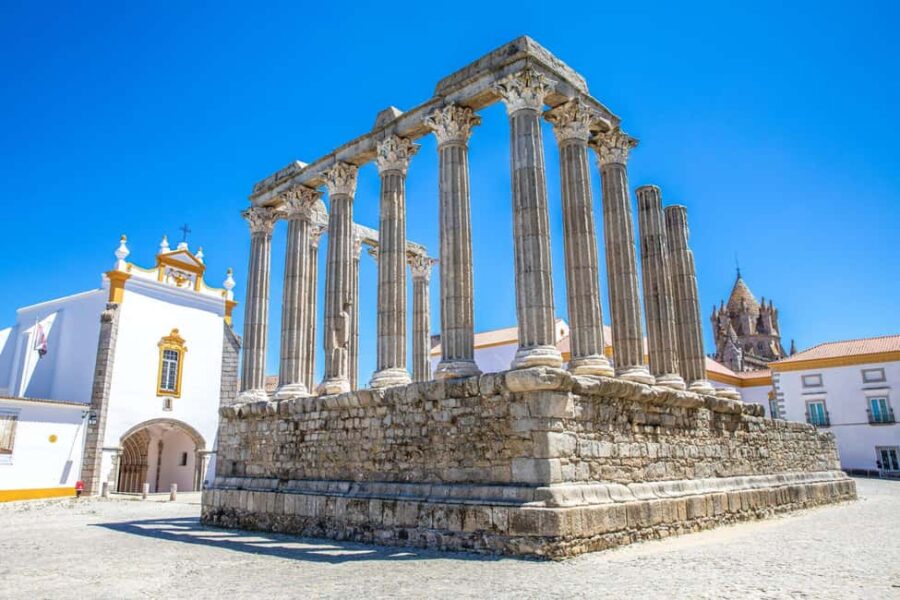 Faro to Lisbon with 2-Hour Sightseeing Stop in Évora - From Faro to Évora: The Perfect Stop for History and Culture