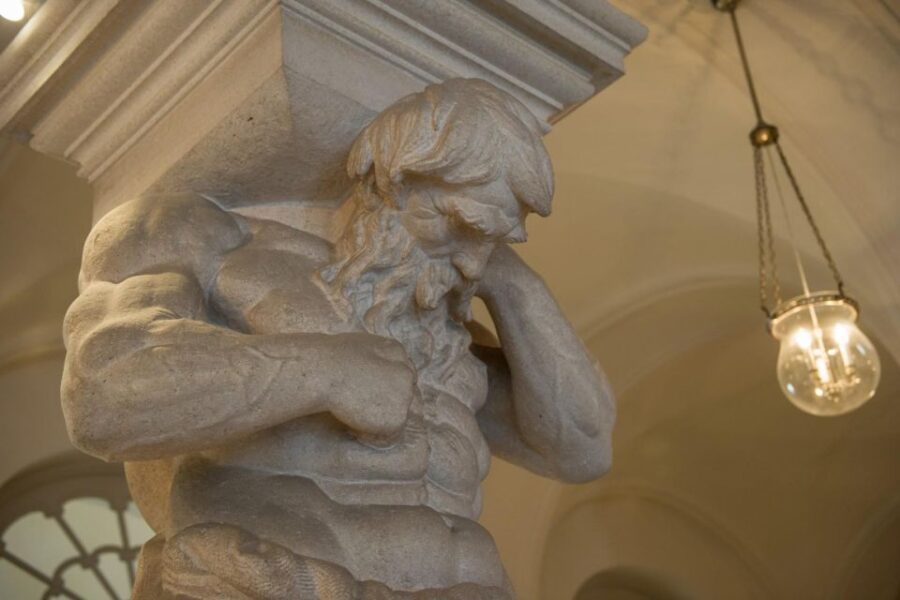 Fast-Track Amalienborg Palace Museum Copenhagen Private Tour - The Unique Setting of Amalienborg Palace in Copenhagens Old Town