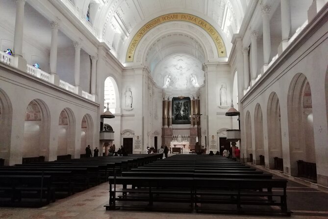 Fátima Batalha Alcobaça Nazaré ( Big Waves) and Óbidos from Lisbon Private Tour - Visiting Fatima: Portugal’s Spiritual Heart