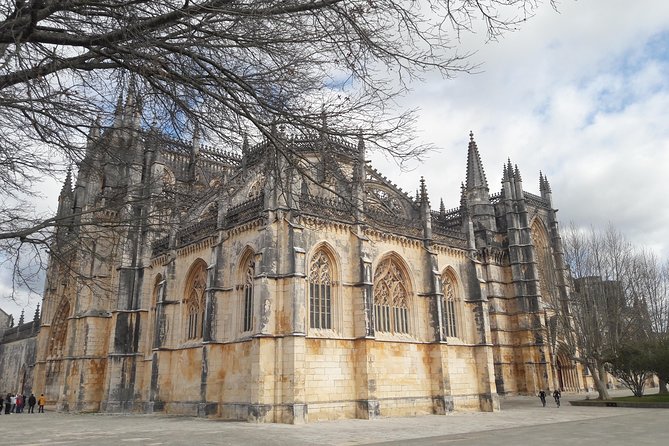 Fátima, Batalha, Nazaré and Óbidos day Tour - Nazaré’s Stunning Views and Local Artisans