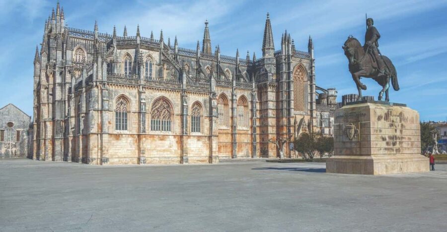 Fátima, Batalha, Nazaré and Óbidos: Day Trip From Lisbon - Pickup and Transportation Logistics