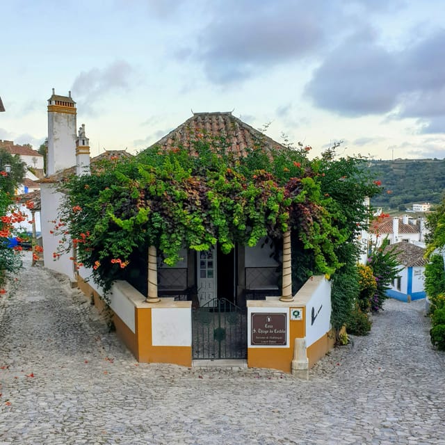 Fátima, Óbidos and Nazaré - Full Day Tour - Discover the Magic of Portugal - Exploring Medieval Charm in Óbidos