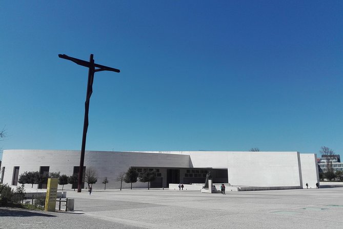 Fátima Sanctuary and Pastorinhos Village, half-day from Coimbra - Visiting the Homes of the Shepherd Children and Valinhos