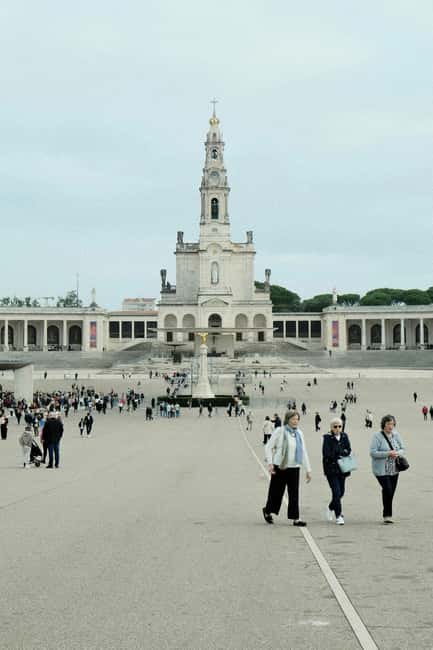 Fátima Spiritual Tour with Souvenir &Shepherds Village Visit - Scenic Drive from Lisbon to Portugal’s Sacred Site