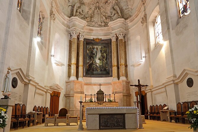 Fatima, Tomar and Convent of Christ on comfortable minivan - Starting Point and Ease of Access