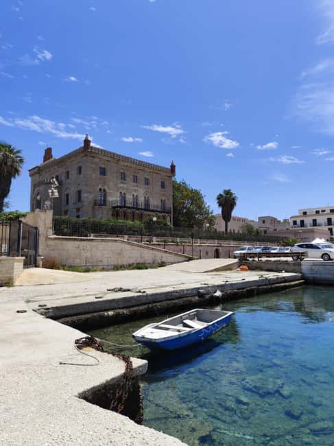 Favignana: Hidden gems walking tour - Starting point at Villa Florio in Favignana