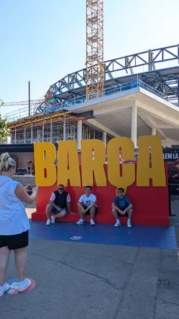 FC Barcelona History Immersive Walking Tour - Beer Included - The Significance of Pi de les Corts for Fan Culture