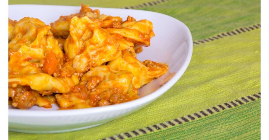 Ferrara: Walking Tour, Highlights and Food Tastings - Key Points