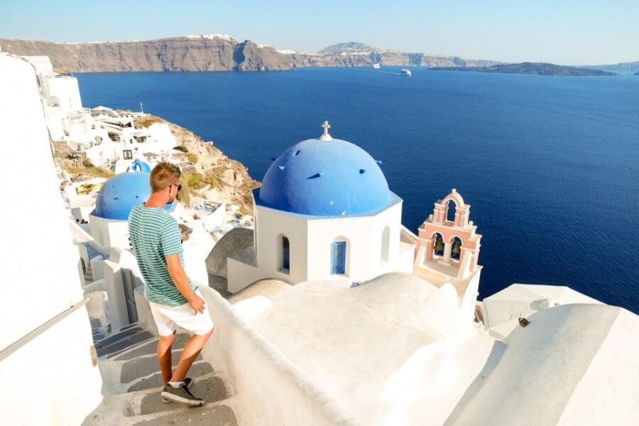 Fira: Traditional Villages Guided Day Trip with Oia Sunset - Visiting Minoan Ruins at Akrotiri