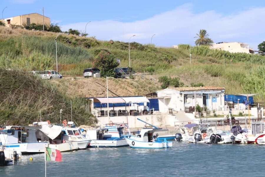 Fishing in Selinunte and lunch with cooking of the catch - A Close Look at the Selinunte Fishing Trip and Its Setting