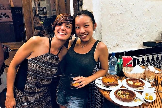 Flamenco, Tapas and Wine Tour: Best of Málaga in one Evening - Experiencing the Vibe of Calle Carretería and Spanish Vermouth