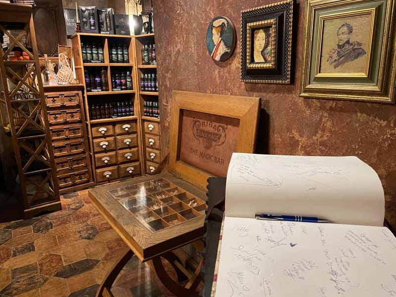 Flavours of Riga: Food, History & Hidden Gems Tour - Exploring Riga Old Town’s Food Spots