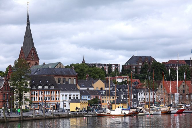 Flensburg Private Walking Tour With A Professional Guide - Start at the Historic St. Nikolai Church