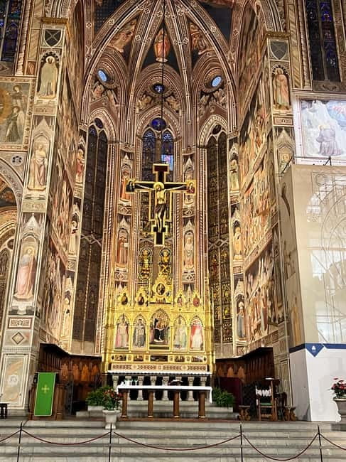 Florence: Basilica of Santa Croce with art historian - The Significance of Santa Croce in Florence