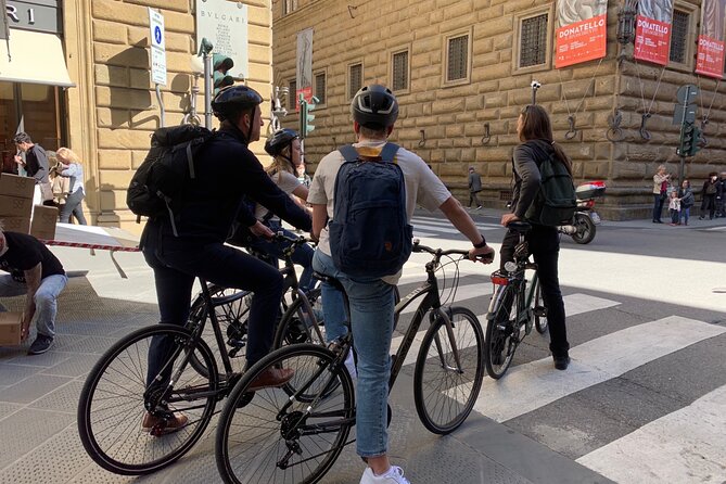 Florence by Bike: A Guided Tour of the Citys Highlights - Admiring the Elegance of Ponte Santa Trinita
