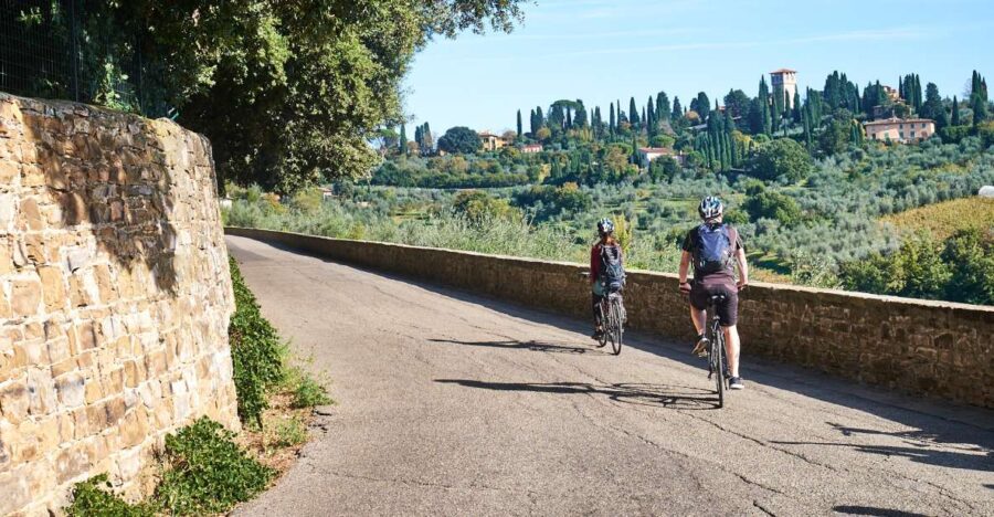 Florence: Chianti Hills Bike Tour with Farm Lunch & Wine - The Tour Starts in Florence’s Oltrarno District