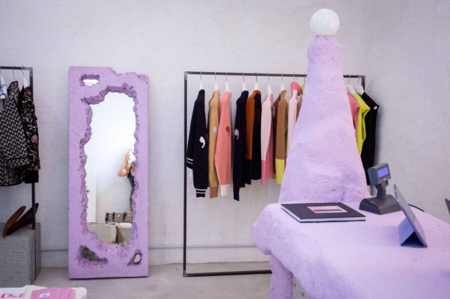 Florence: Creative Mending and immersive Shopping Experience - The Bio Fashion Lab Location and Atmosphere