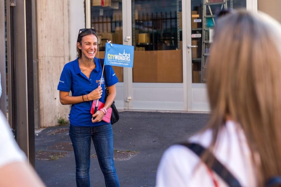 Florence: Dark Secrets & Scandals Evening Walking Tour - Starting Point and Tour Logistics in Florence
