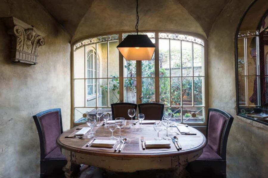 Florence: Dinner and Ticket for an Italian opera concert - The Meeting Point at Trattoria Napoleone in Piazza del Carmine