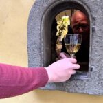 Florence: Food Walking Tour with Local Steak and Tuscan Wine - Starting at Piazza della Signoria, the Heart of Florence