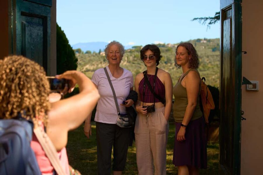 Florence: Great Chianti Wine and Olive Oil Trail with Lunch - Visiting the Award-Winning Chianti Wineries