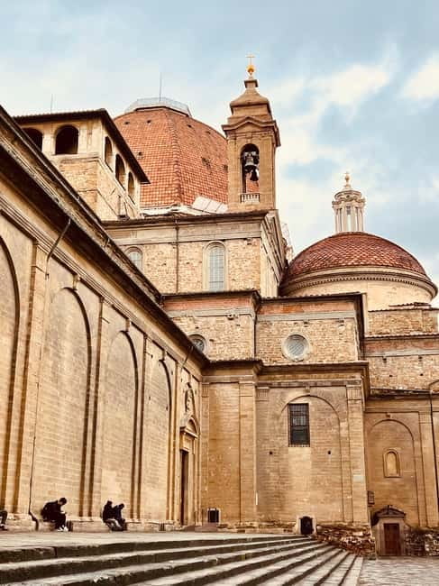 Florence: Guided Tour of the Medici + Ticket to the Medici Chapels - Starting Point at Piazza San Lorenzo and the Basilica Tour