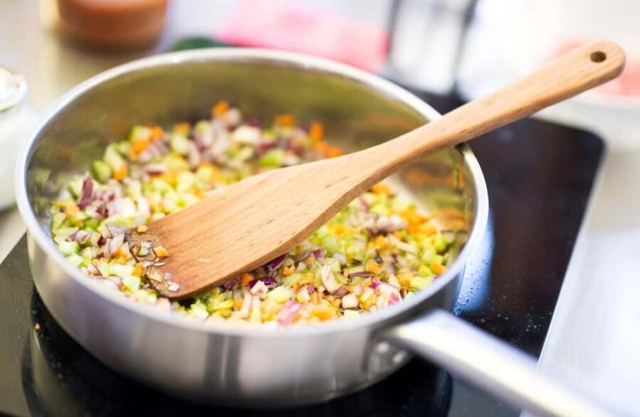 Florence: Monday's AM Family cooking Experience - Enjoying Wine and Tasting Homemade Pastas