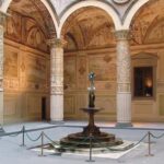 Florence: Palazzo Vecchio Guided Tour & Admission - Exploring the Salone dei Cinquecento and Vasari’s Frescoes