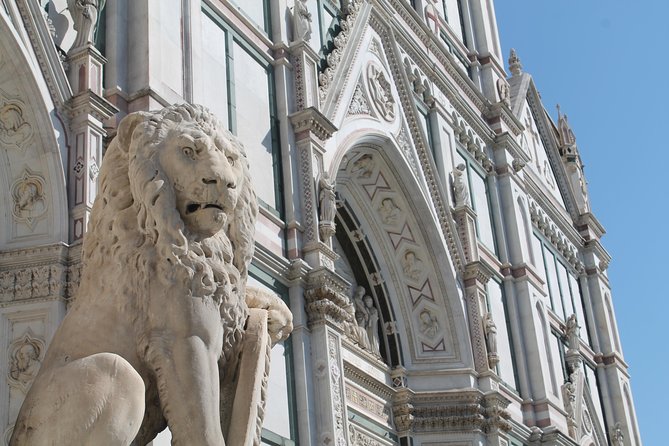 Florence: Santa Croce Church Private Tour - The Iconic Piazza Santa Croce and Its Vibrant Atmosphere