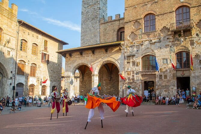 Florence: Tuscany Grand Tour-Siena, San Gimignano, Chianti & Pisa - San Gimignano’s Towers and Artistic Heritage