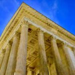 Follow the Roman aqueduct (Nîmes Uzès Pont du Gard) - Starting Point at the Nîmes Tourism Office