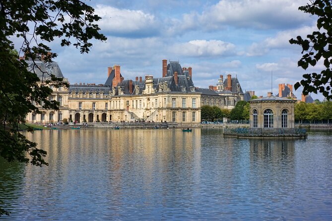 Fontainebleau private excursion - Personalized Pickup and Drop-off at Your Paris Hotel